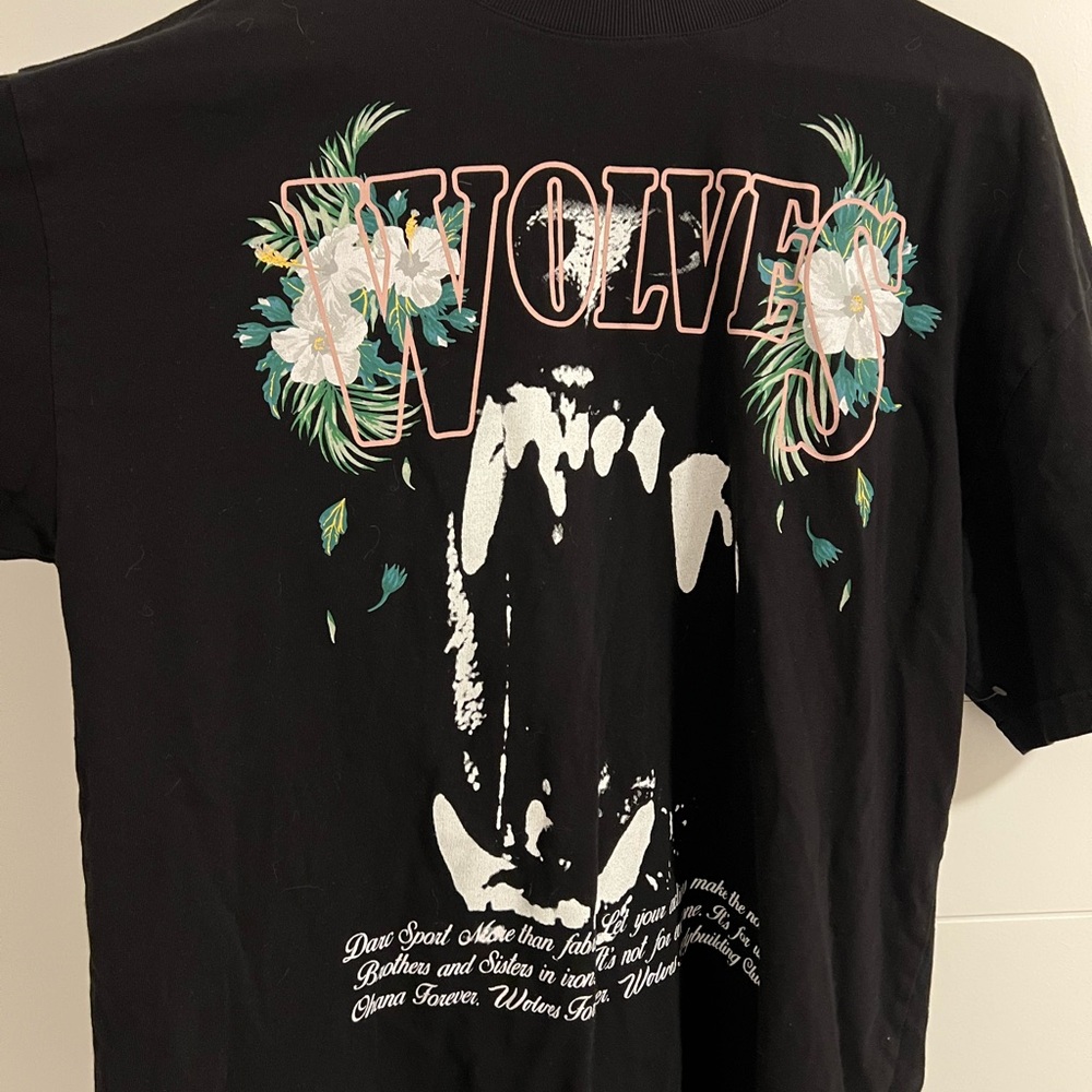 Brand new Darc Sport Black Wolves Graphic Tee